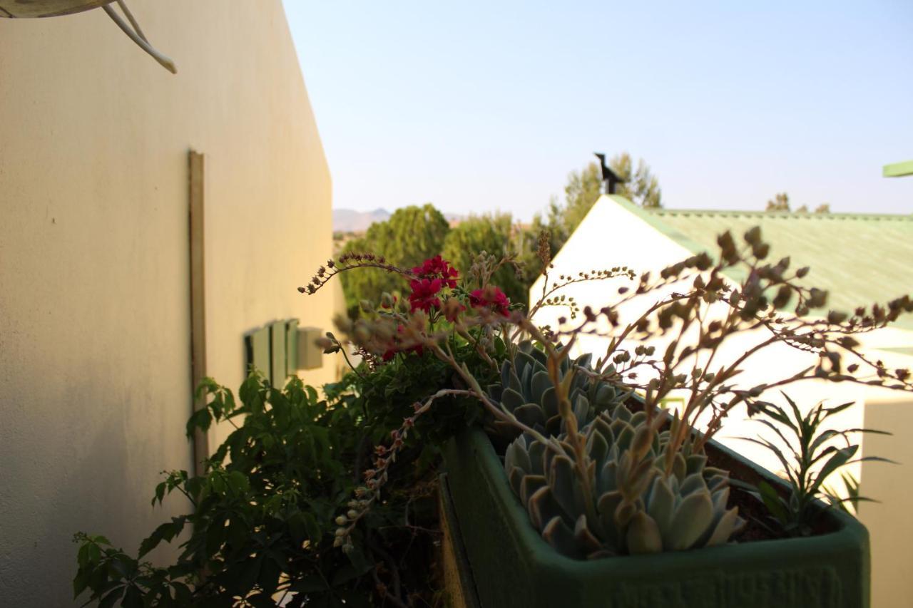 Onganga Hotel Pension Windhoek Buitenkant foto