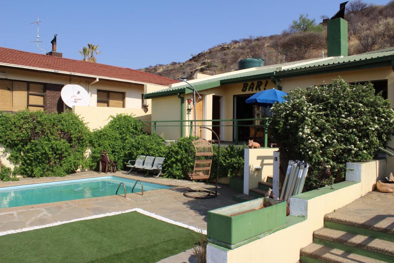 Onganga Hotel Pension Windhoek Buitenkant foto
