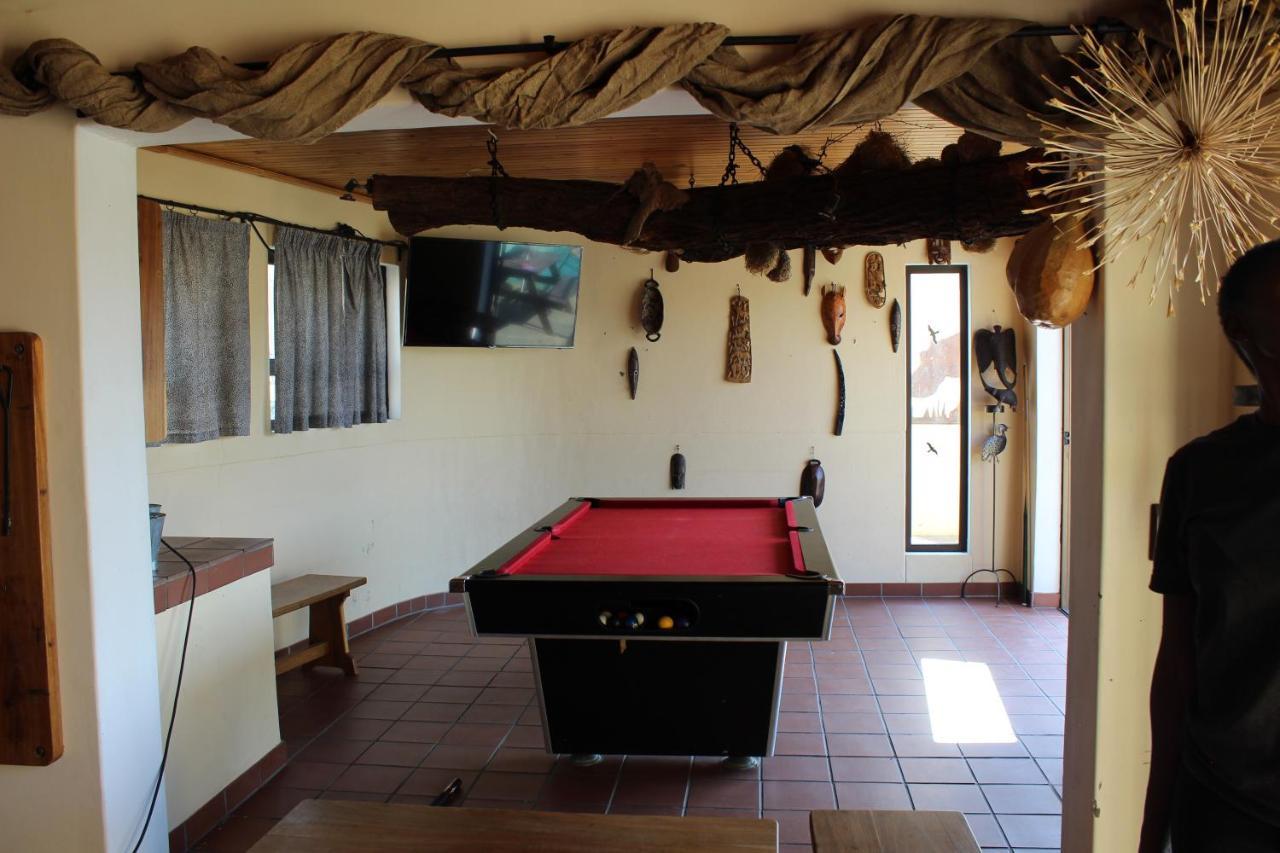 Onganga Hotel Pension Windhoek Buitenkant foto