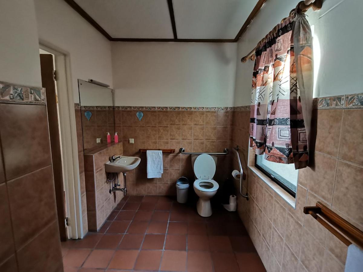 Onganga Hotel Pension Windhoek Buitenkant foto