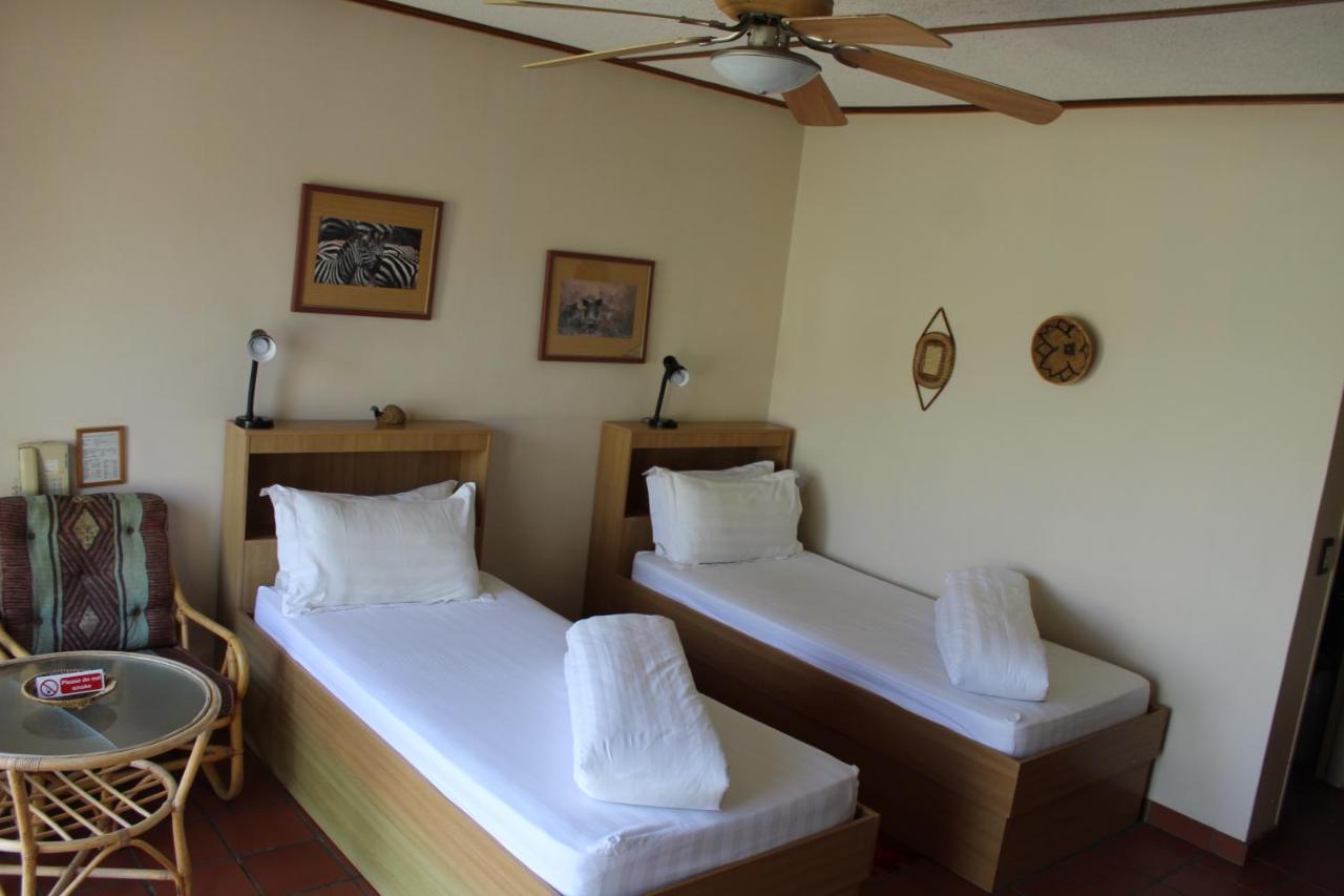 Onganga Hotel Pension Windhoek Buitenkant foto