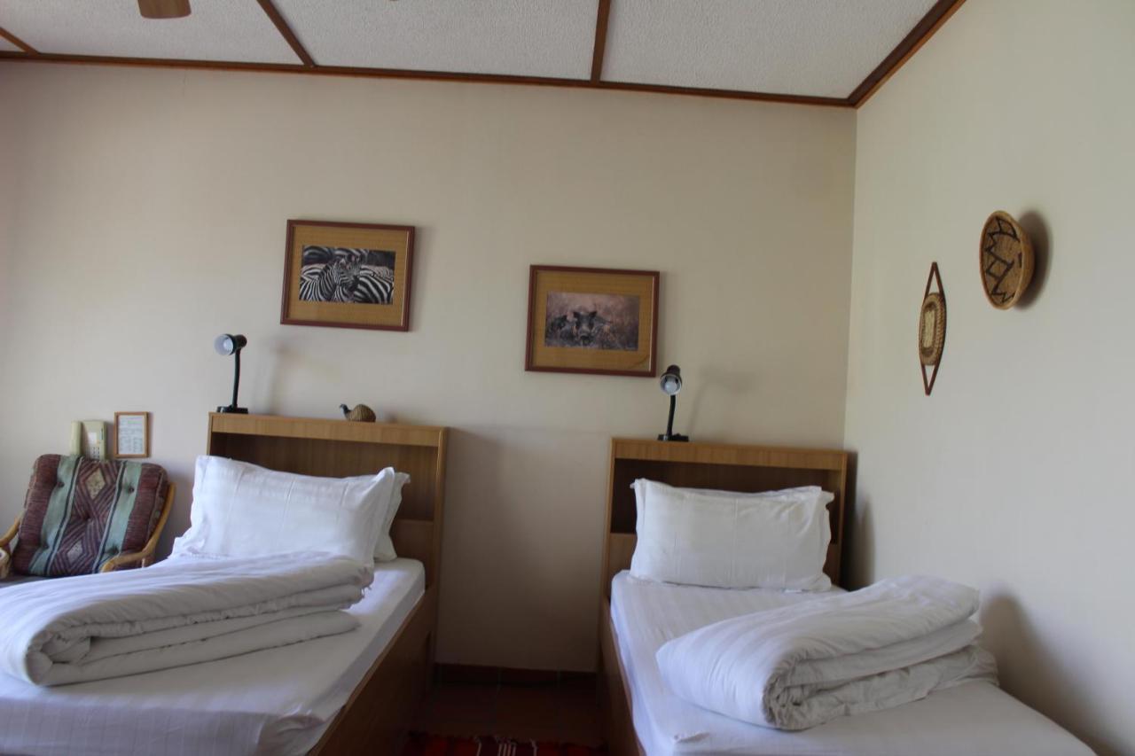 Onganga Hotel Pension Windhoek Buitenkant foto