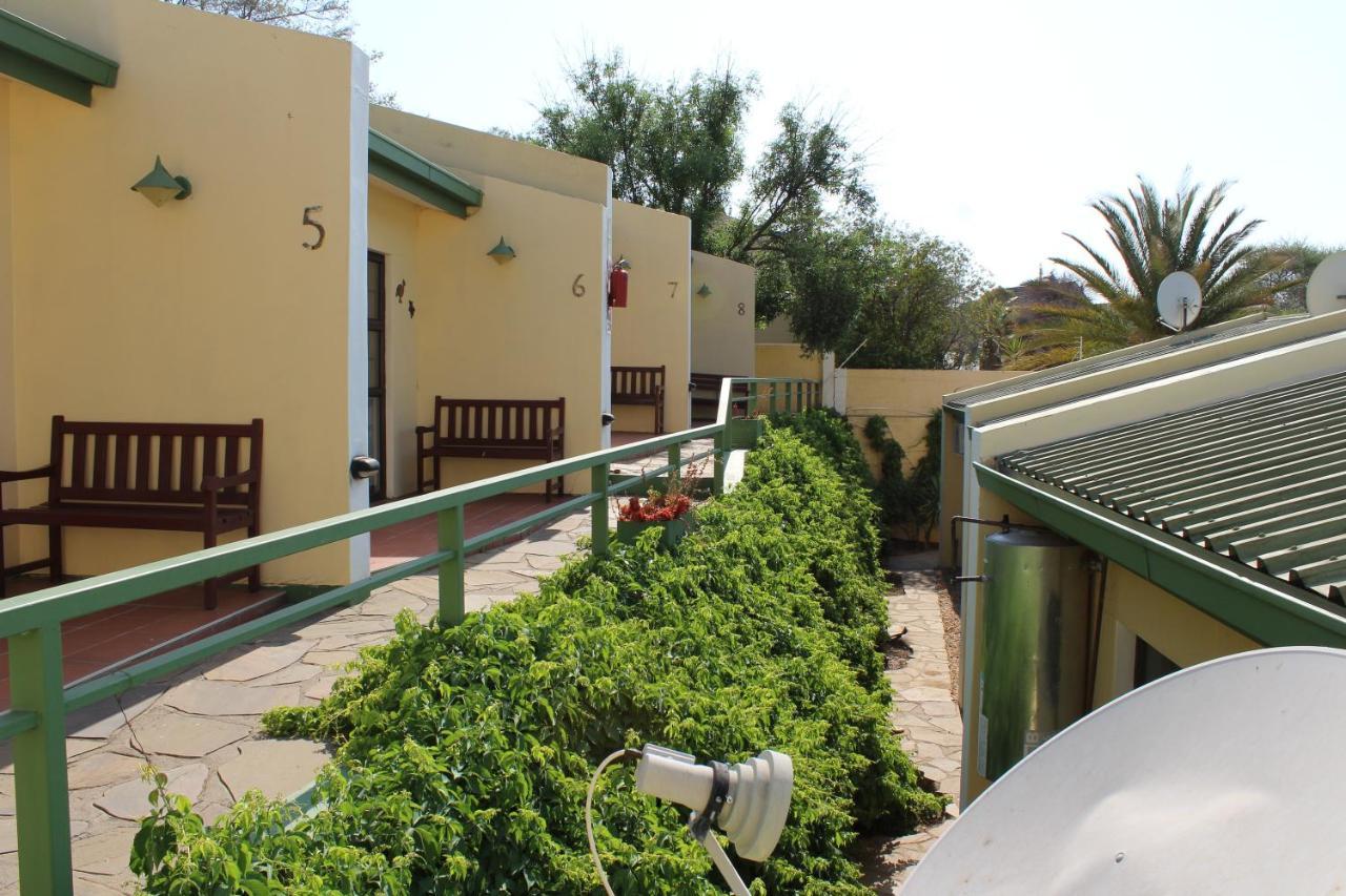 Onganga Hotel Pension Windhoek Buitenkant foto